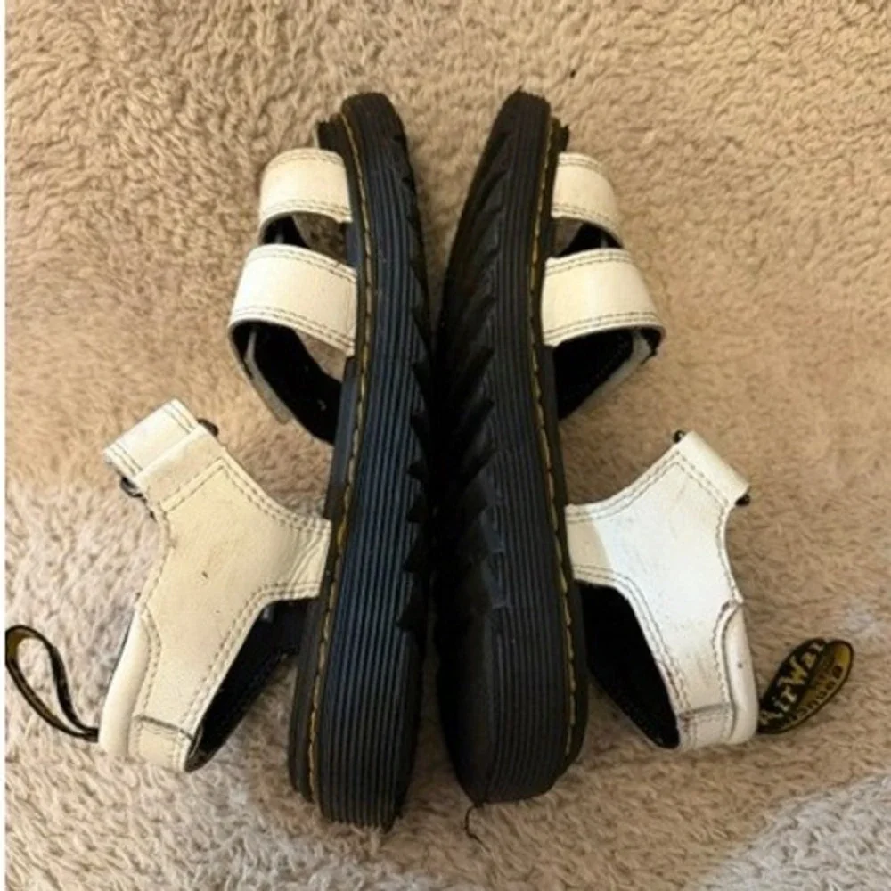 Dr. Martens Klaire J White Hydro Leather Strappy Sandals Kids US 4M 5L EU 36